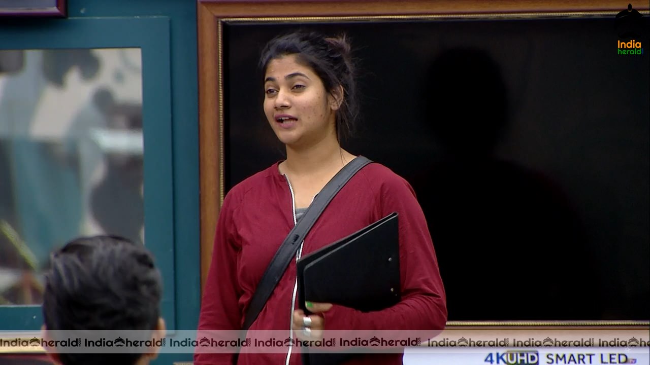 Bigg Boss Tamil Season 3 Day 68 Hot Stills Set 2