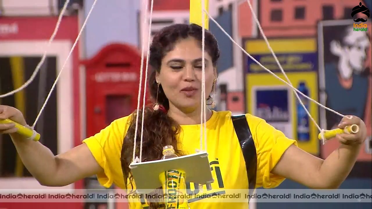Bigg Boss Tamil Season 3 Day 68 Hot Stills Set 3