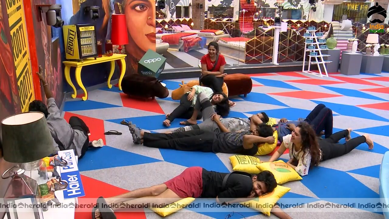 Bigg Boss Tamil Season 3 Day 68 Hot Stills Set 3