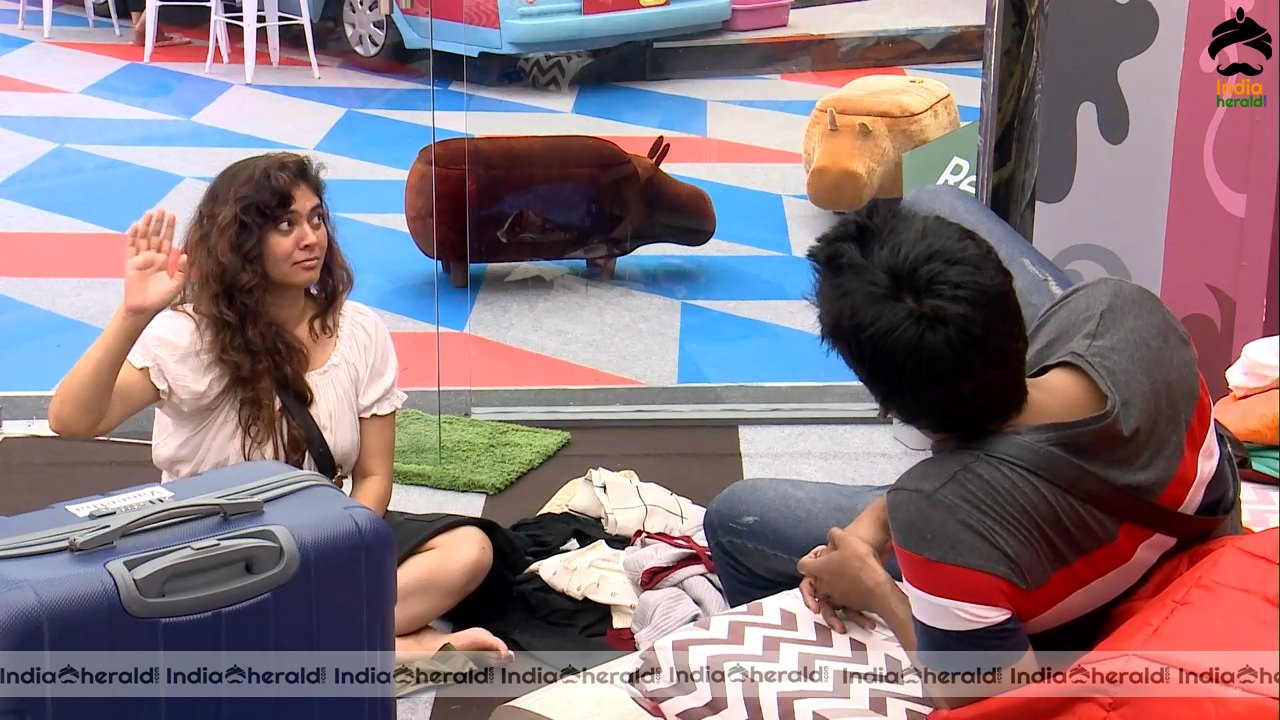 Bigg Boss Tamil Season 3 Day 69 Hot Stills Set 2