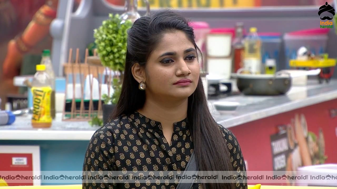 Bigg Boss Tamil Season 3 Day 69 Hot Stills Set 2