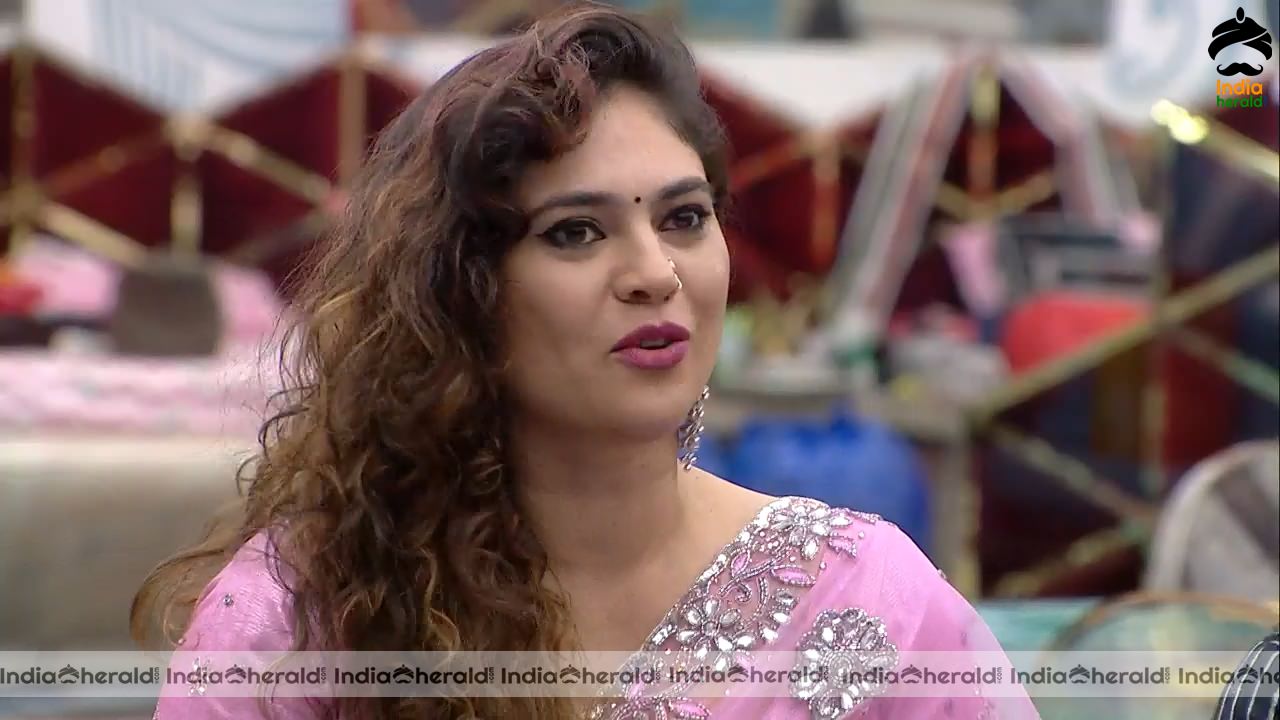 Bigg Boss Tamil Season 3 Day 69 Hot Stills Set 3