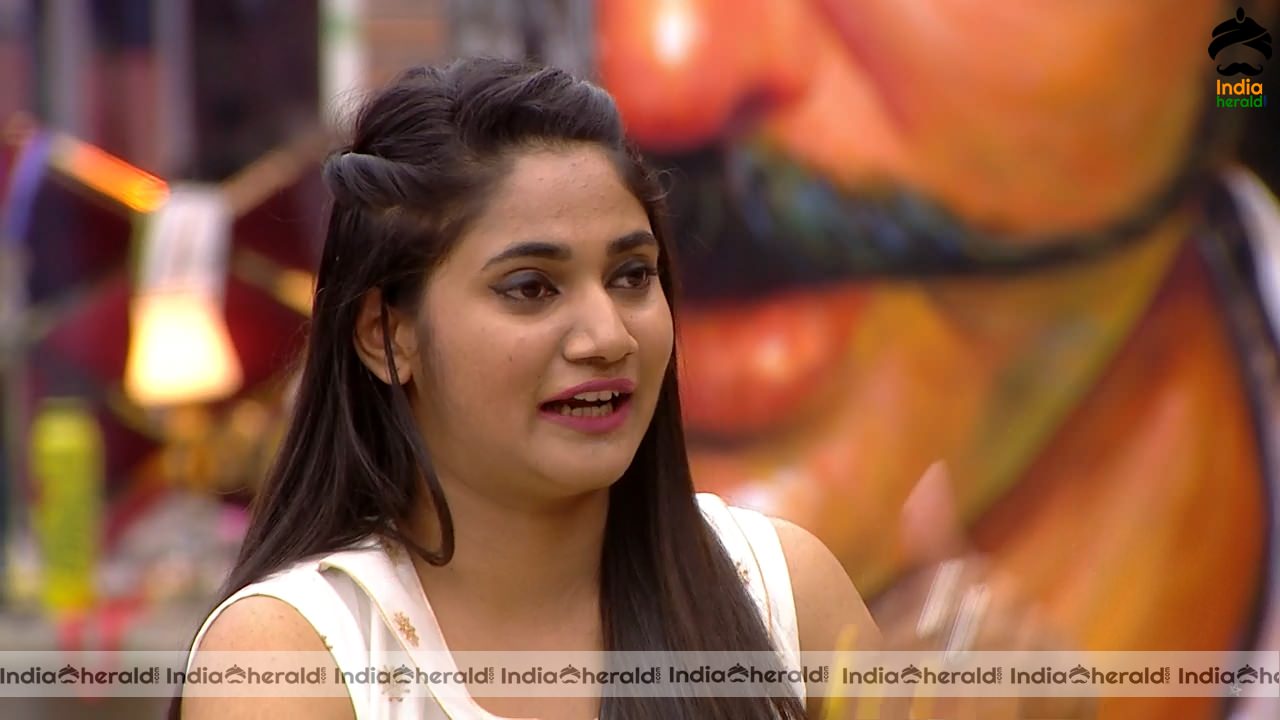 Bigg Boss Tamil Season 3 Day 70 Hot Stills Set 3