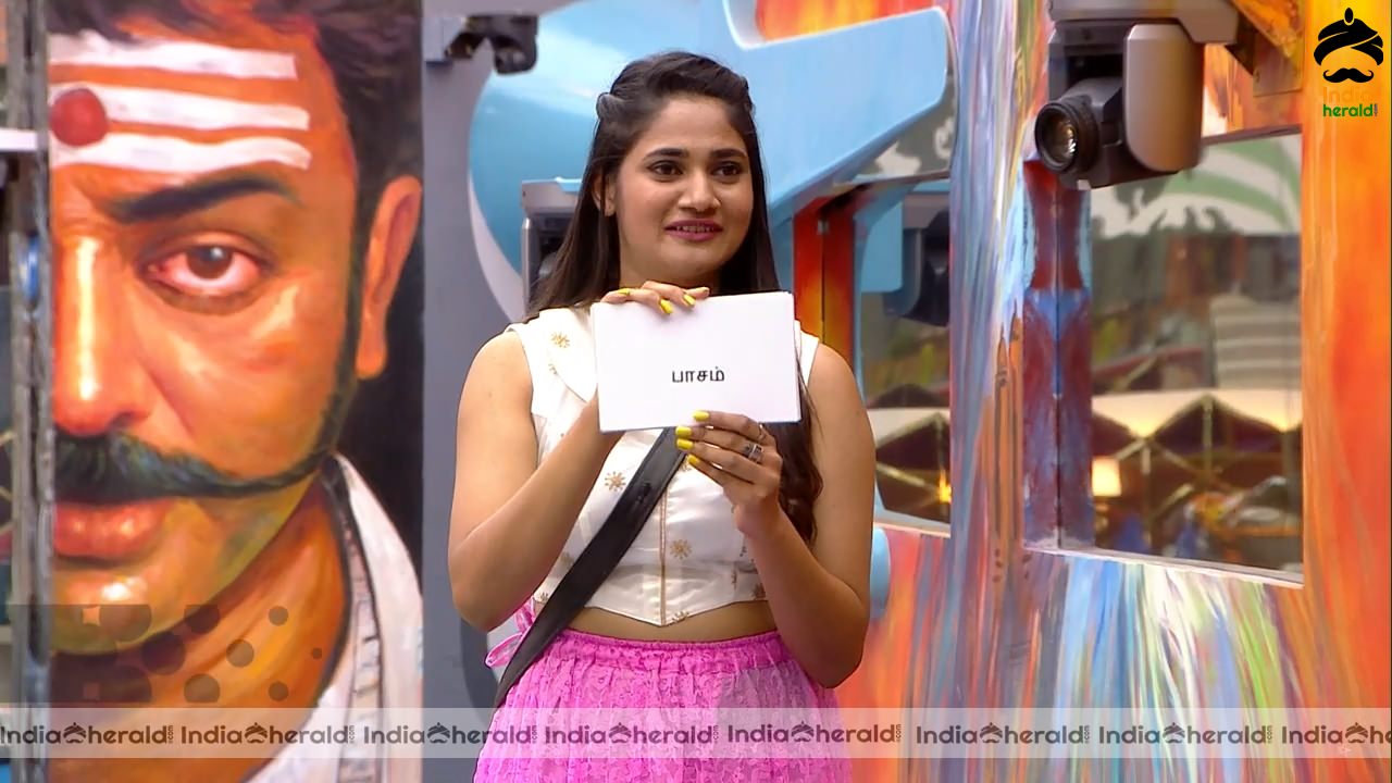 Bigg Boss Tamil Season 3 Day 70 Hot Stills Set 3