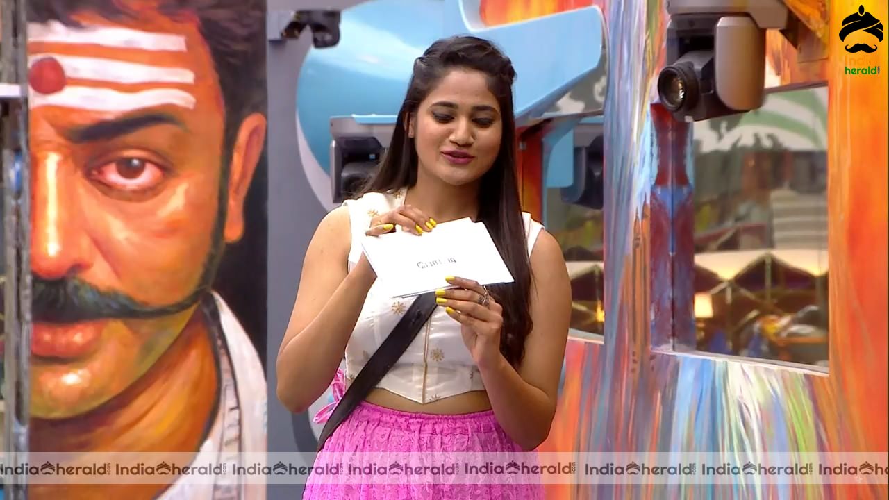 Bigg Boss Tamil Season 3 Day 70 Hot Stills Set 3