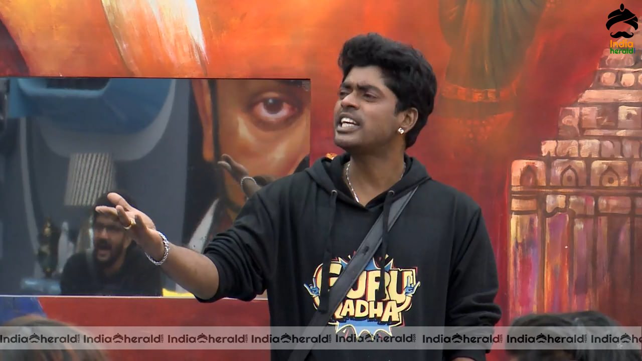 Bigg Boss Tamil Season 3 Day 71 Hot Stills Set 3