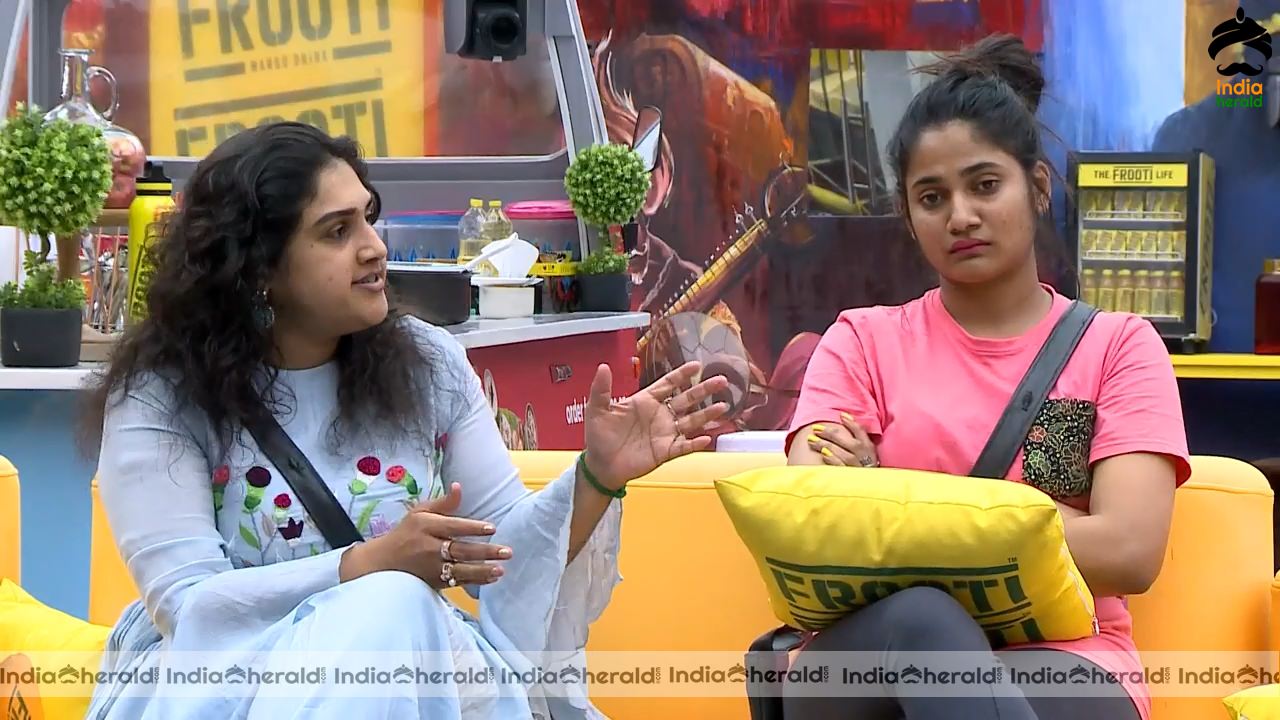 Bigg Boss Tamil Season 3 Day 71 Hot Stills Set 3