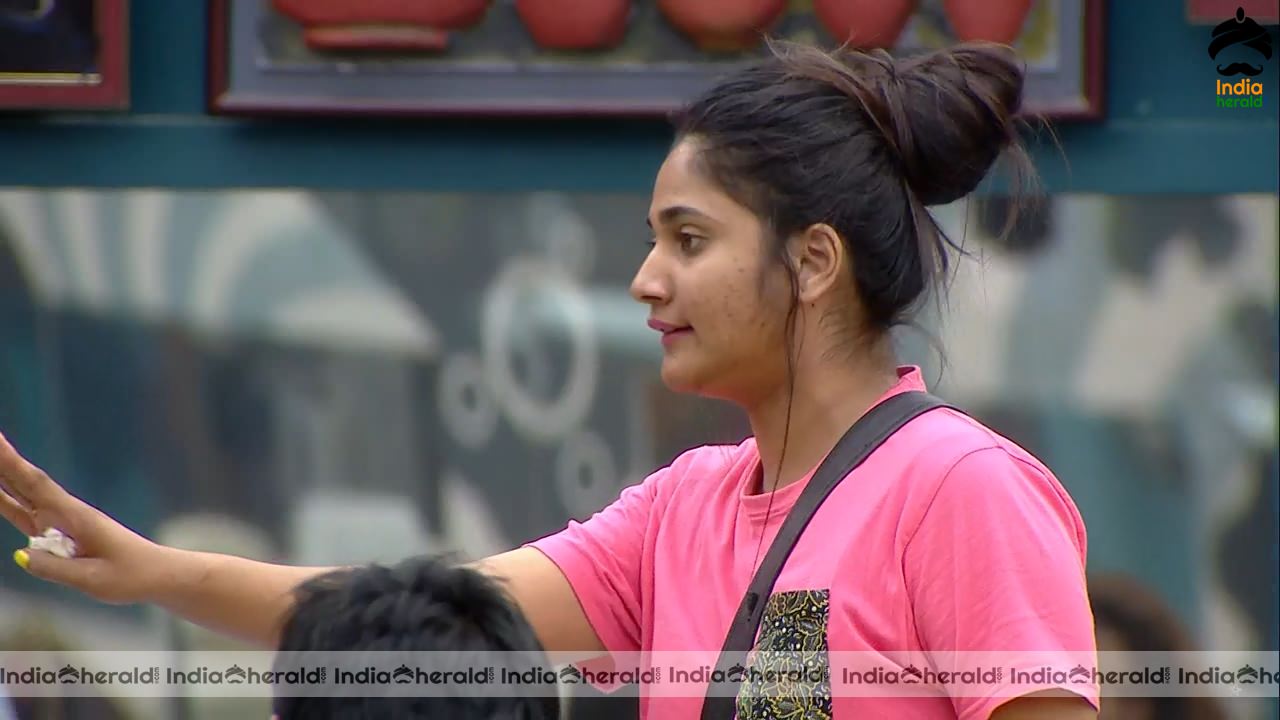 Bigg Boss Tamil Season 3 Day 71 Hot Stills Set 3