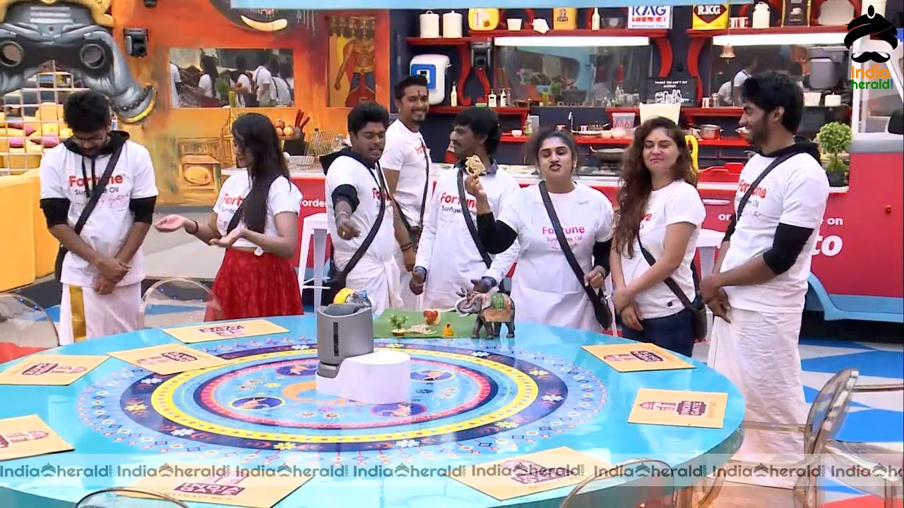 Bigg Boss Tamil Season 3 Day 72 Hot Stills Set 1