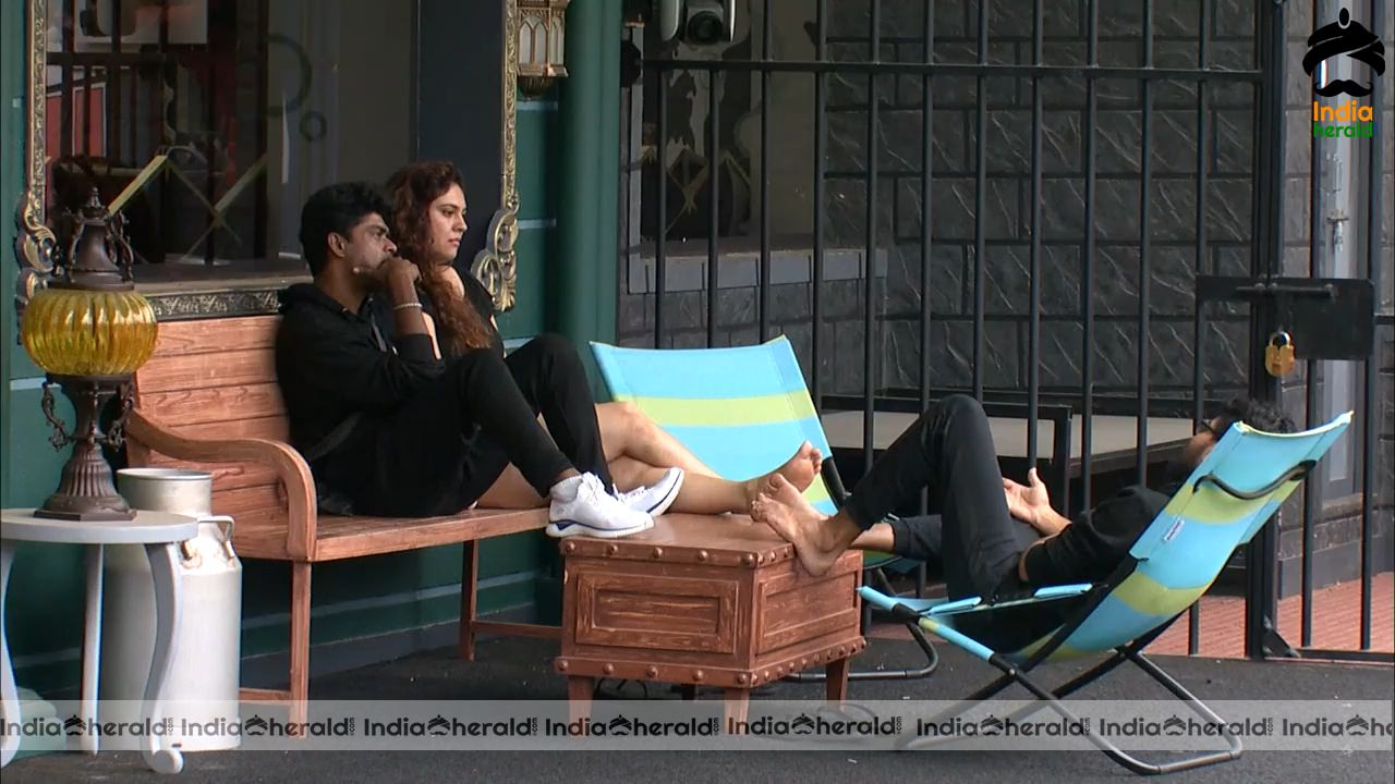 Bigg Boss Tamil Season 3 Day 72 Hot Stills Set 1