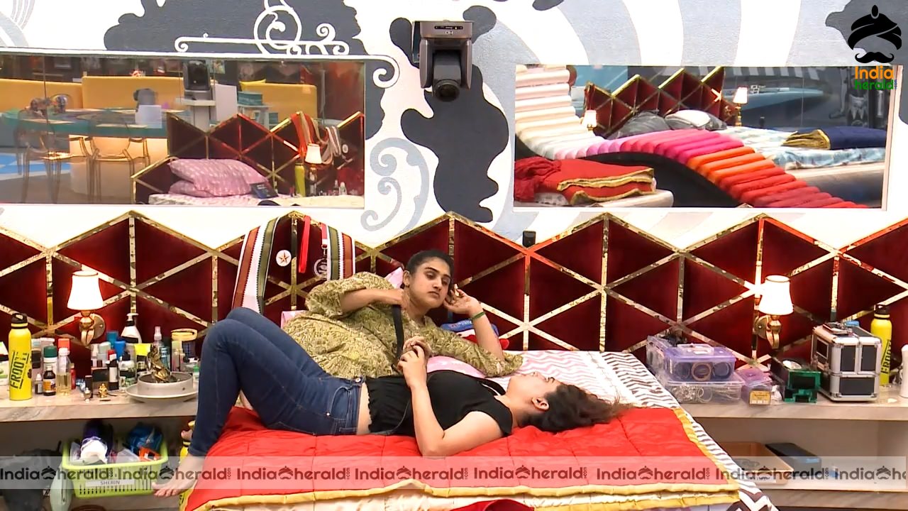 Bigg Boss Tamil Season 3 Day 72 Hot Stills Set 1