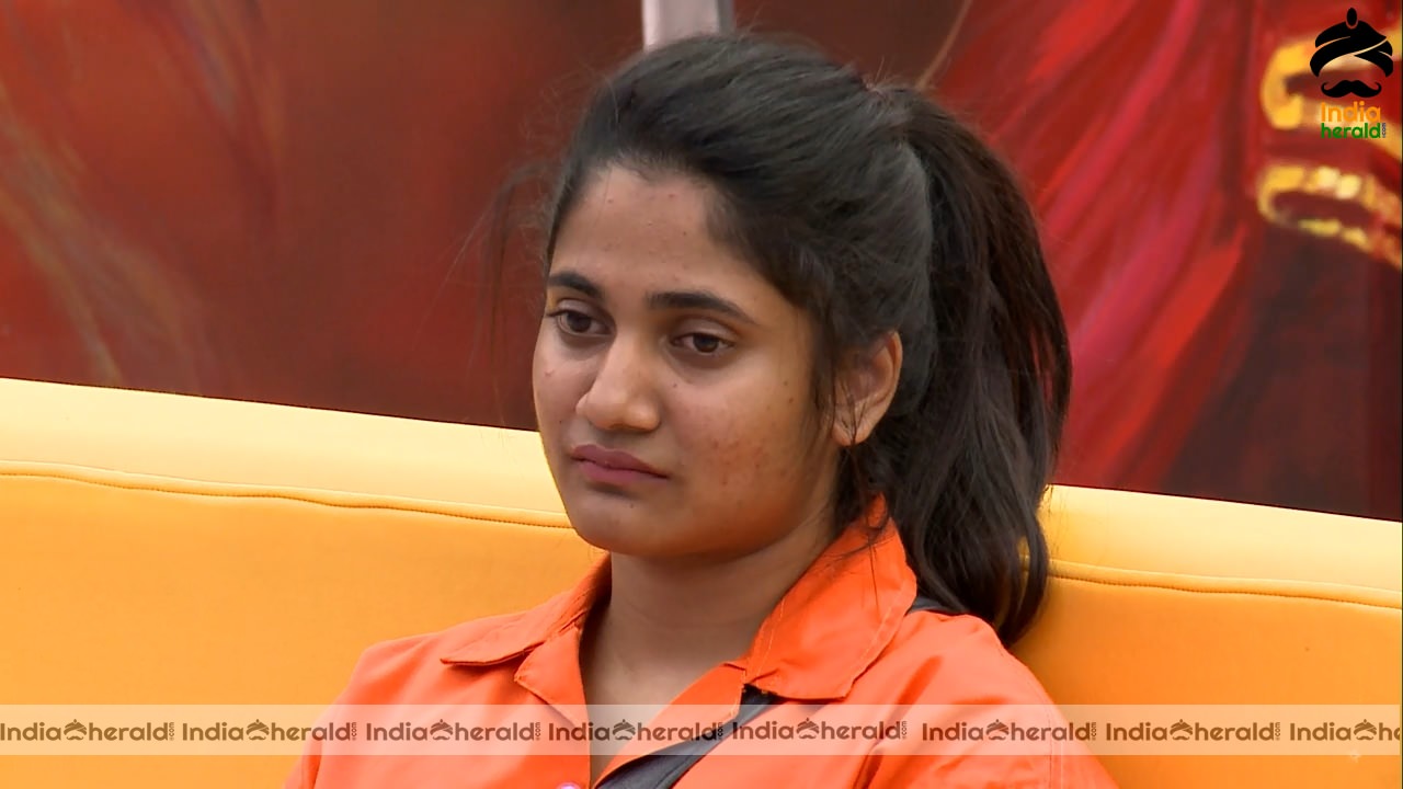 Bigg Boss Tamil Season 3 Day 72 Hot Stills Set 3