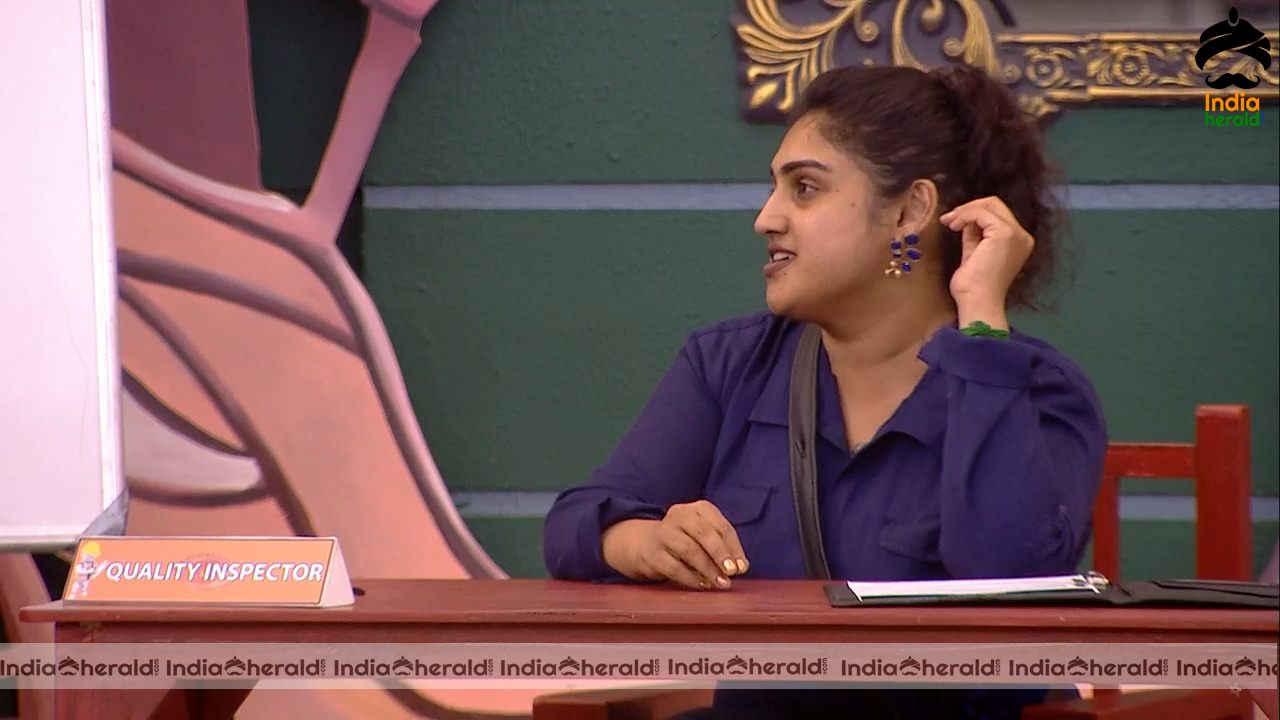 Bigg Boss Tamil Season 3 Day 72 Hot Stills Set 3