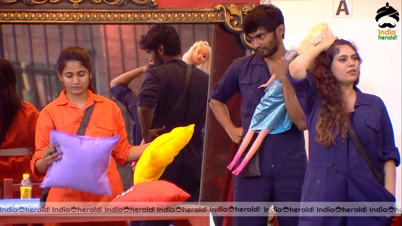 Bigg Boss Tamil Season 3 Day 72 Hot Stills Set 3