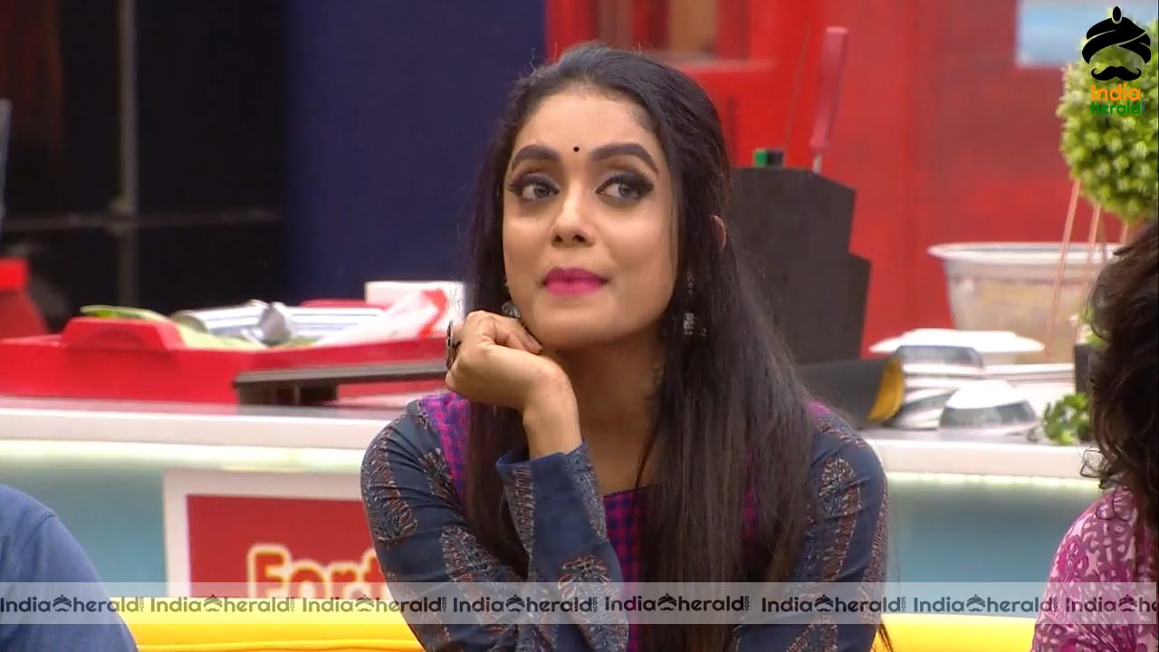Bigg Boss Tamil Season 3 Day 72 Hot Stills Set 3