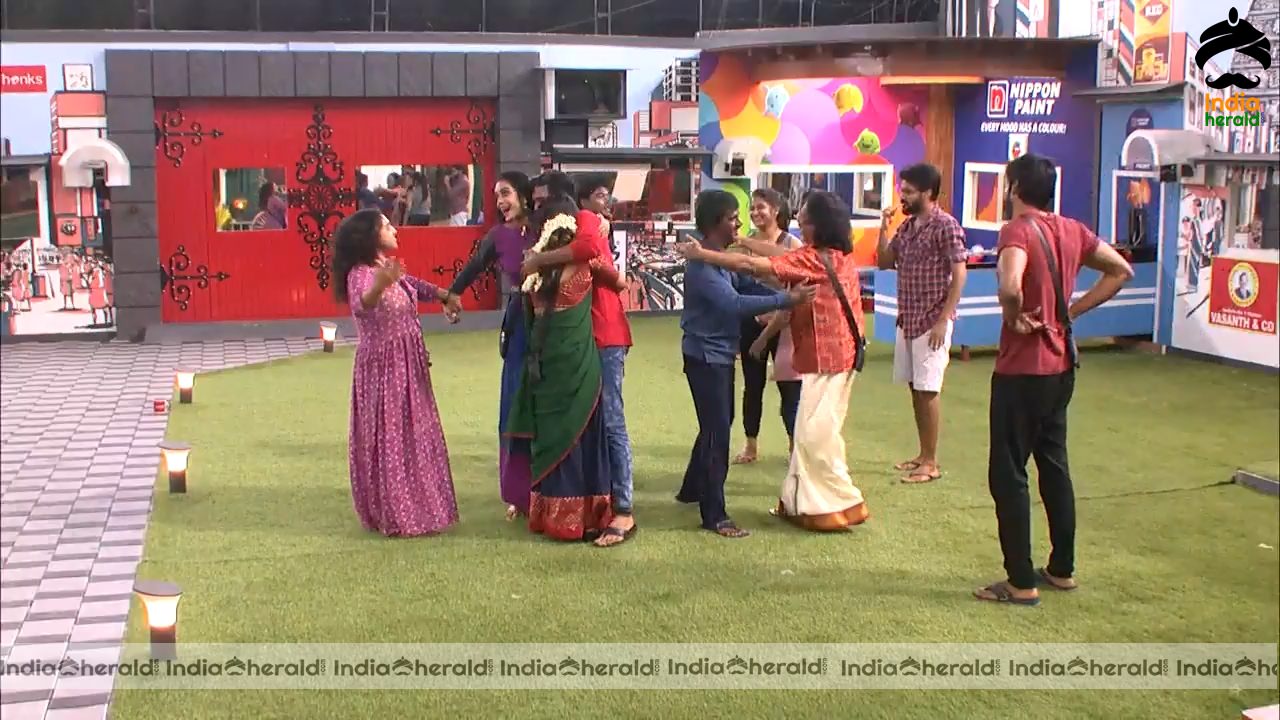 Bigg Boss Tamil Season 3 Day 72 Hot Stills Set 3