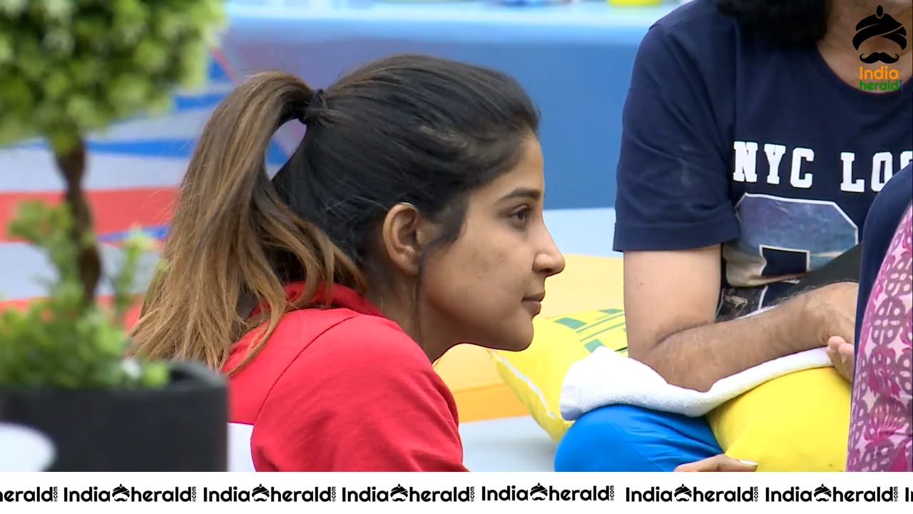 Bigg Boss Tamil Season 3 Day 73 Hot Stills Set 1