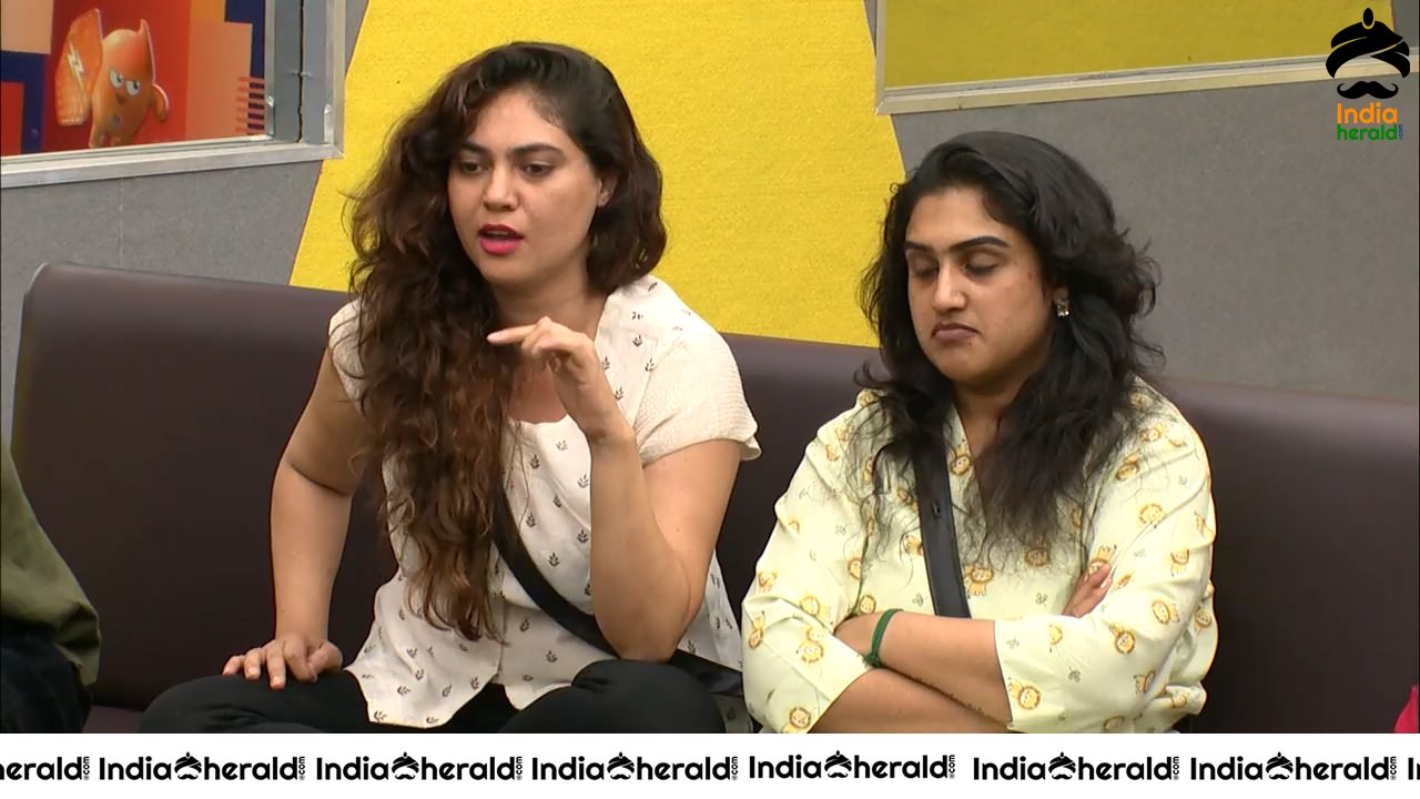 Bigg Boss Tamil Season 3 Day 73 Hot Stills Set 3