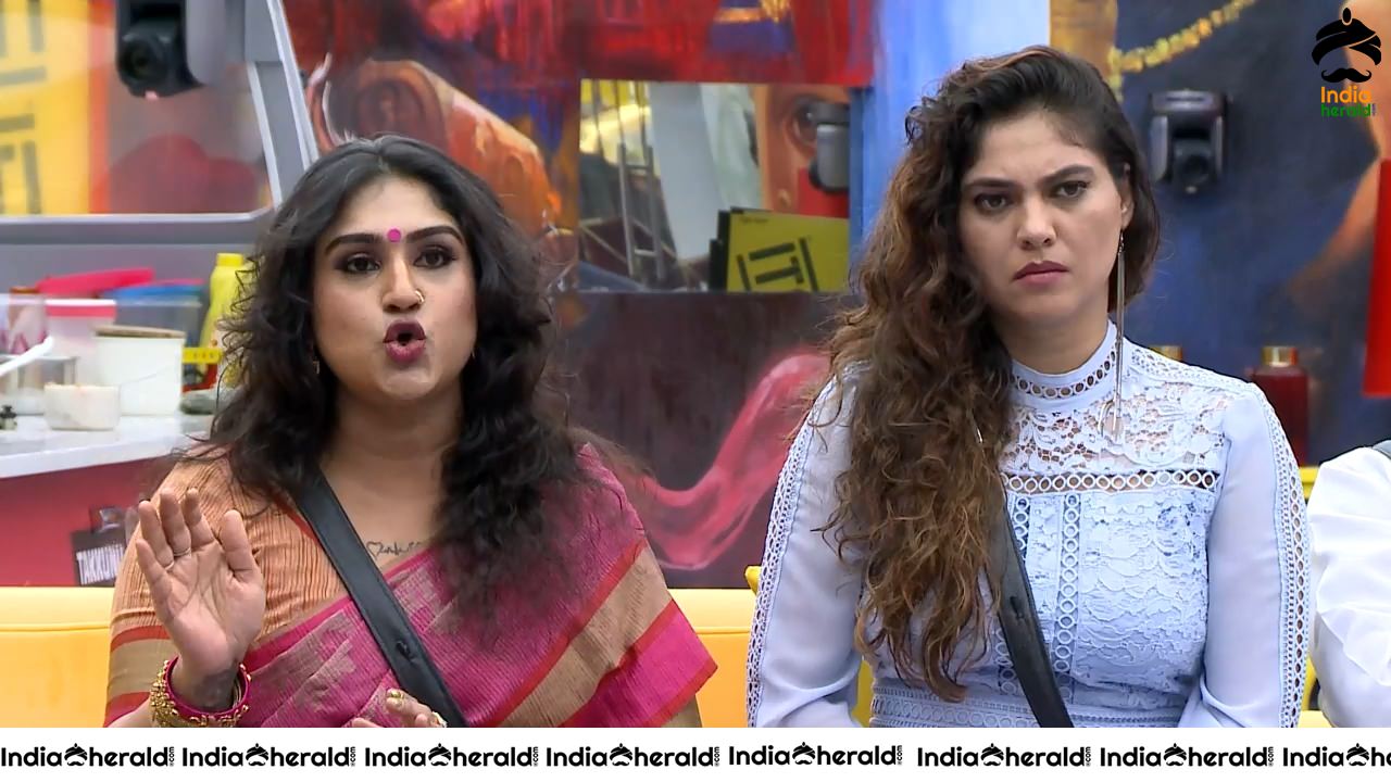 Bigg Boss Tamil Season 3 Day 76 Hot Stills Set 2