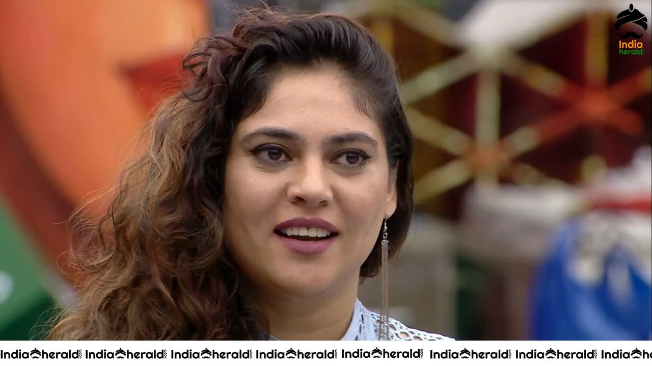 Bigg Boss Tamil Season 3 Day 76 Hot Stills Set 2