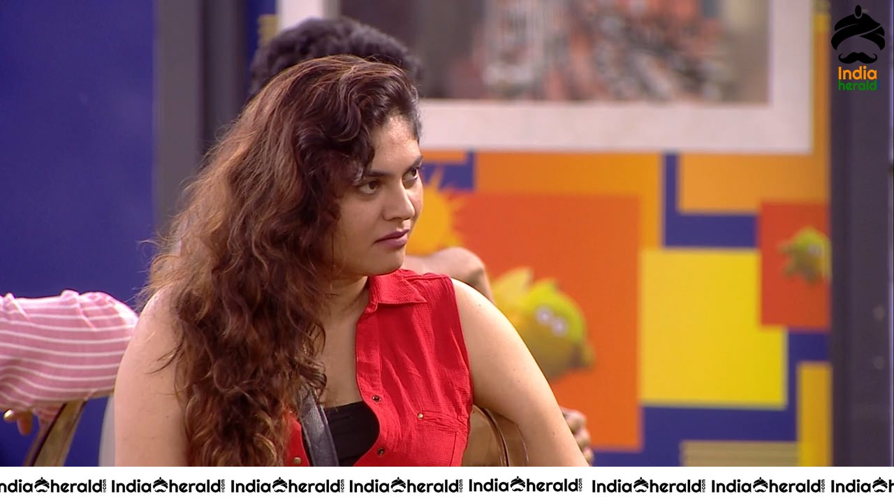 Bigg Boss Tamil Season 3 Day 78 Hot Stills Set 3