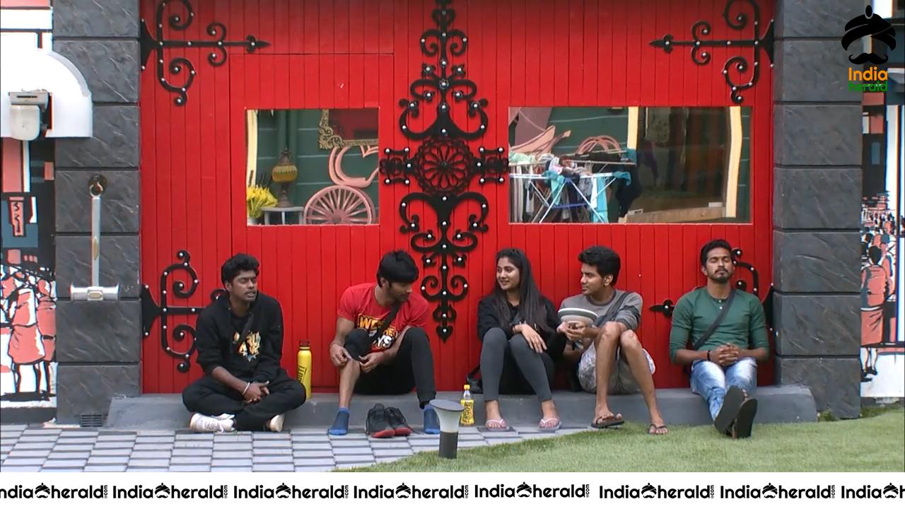 Bigg Boss Tamil Season 3 Day 78 Hot Stills Set 3