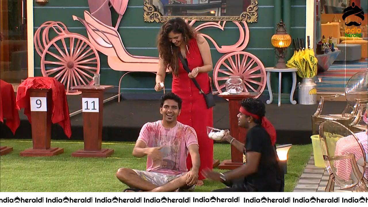 Bigg Boss Tamil Season 3 Day 78 Hot Stills Set 3