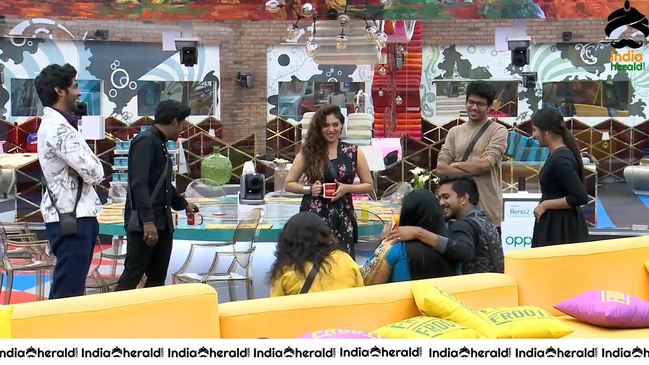 Bigg Boss Tamil Season 3 Day 79 Hot Stills Set 2