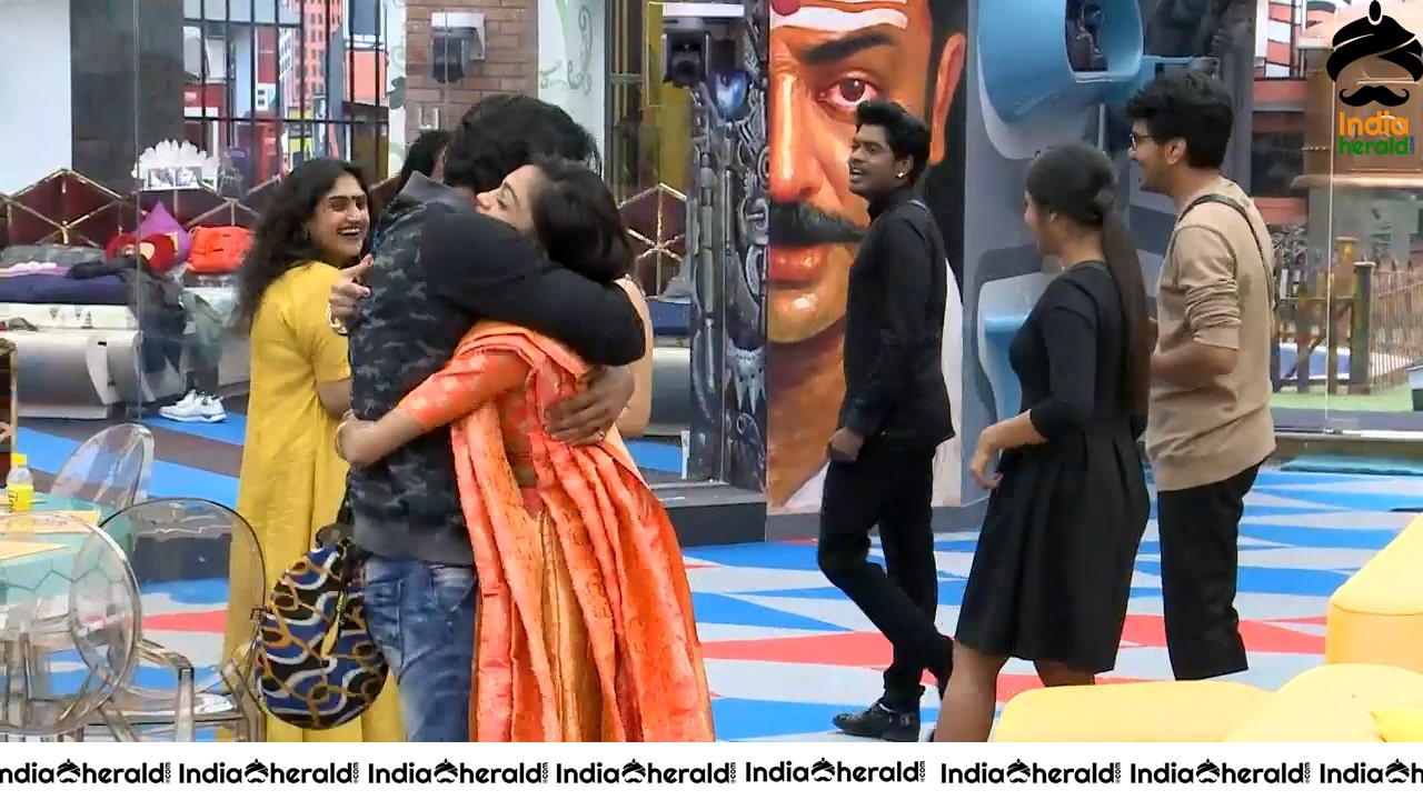 Bigg Boss Tamil Season 3 Day 79 Hot Stills Set 2