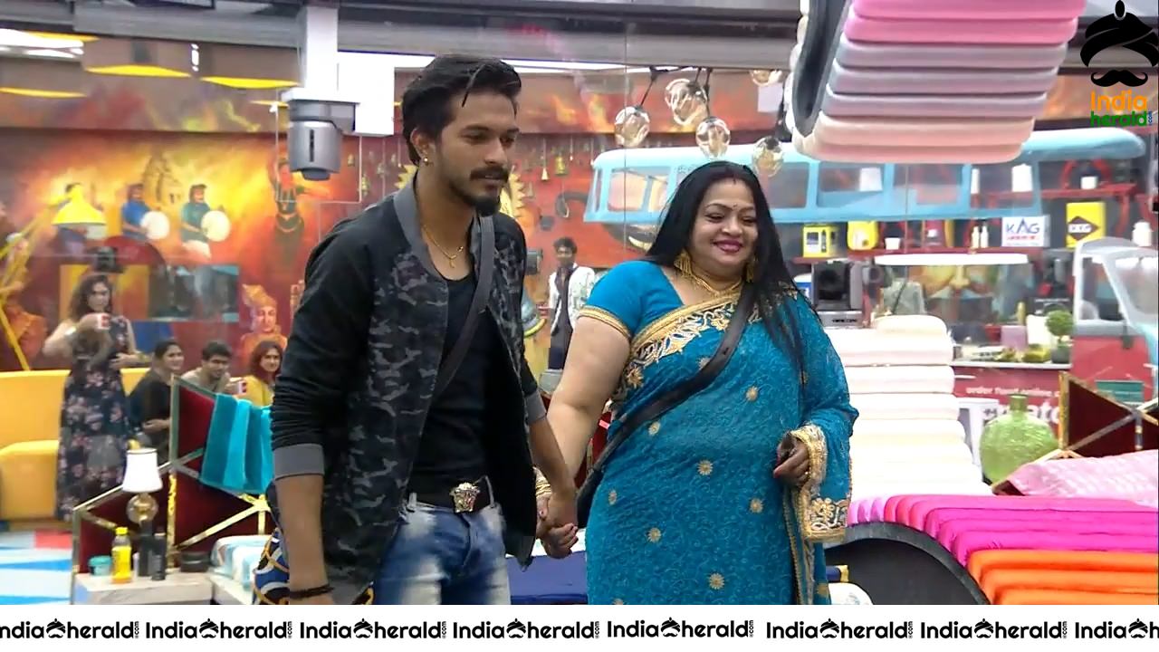 Bigg Boss Tamil Season 3 Day 79 Hot Stills Set 2