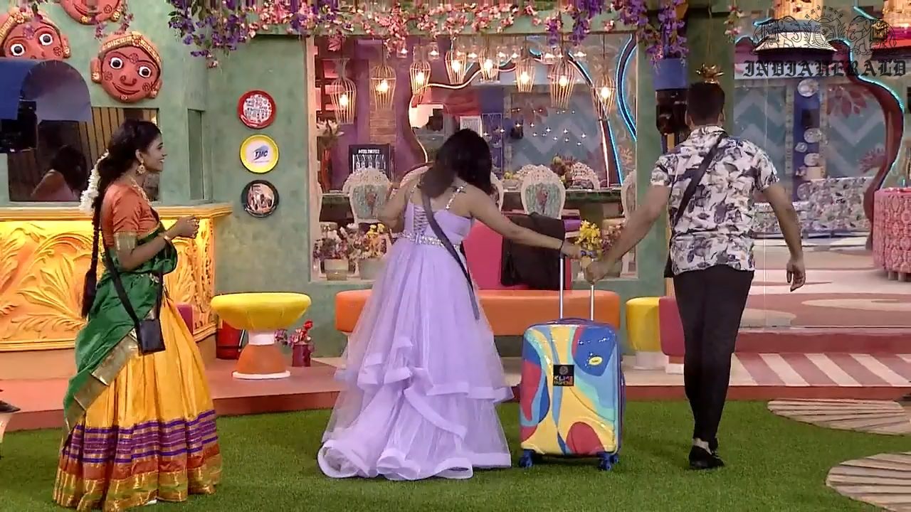 Bigg Boss Telugu Season 3 Day 0 Hot Stills Set 2