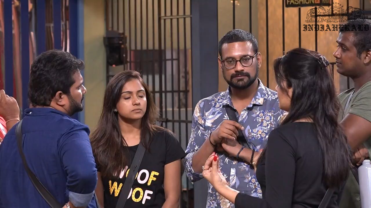 Bigg Boss Telugu Season 3 Day 1 Hot Stills Set 3