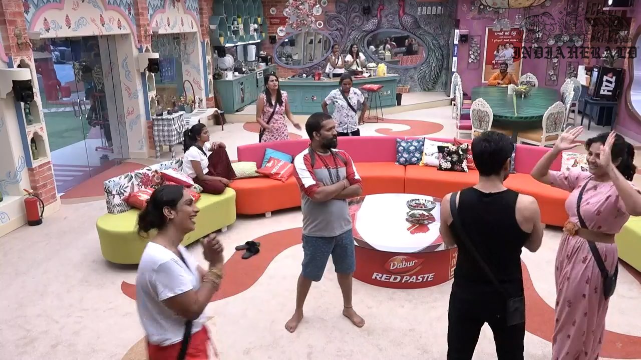 Bigg Boss Telugu Season 3 Day 10 Hot Stills Set 3