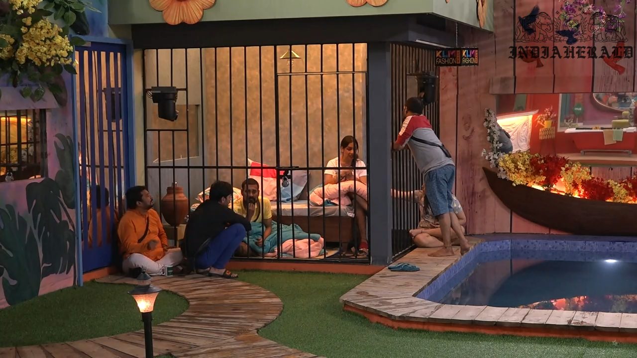 Bigg Boss Telugu Season 3 Day 11 Hot Stills Set 1