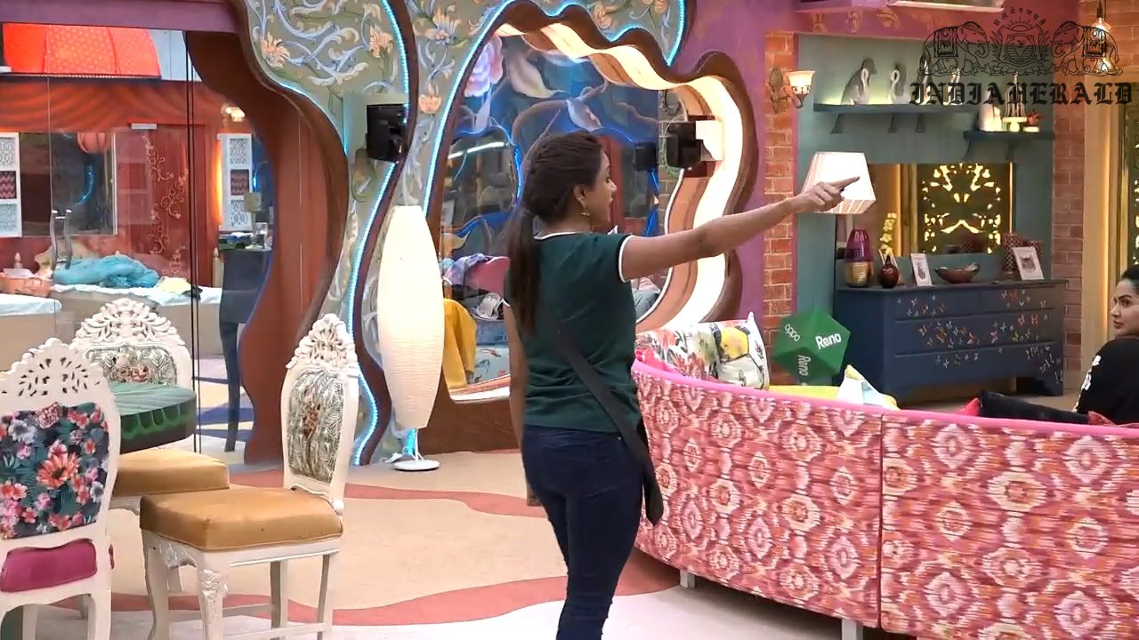 Bigg Boss Telugu Season 3 Day 11 Hot Stills Set 1