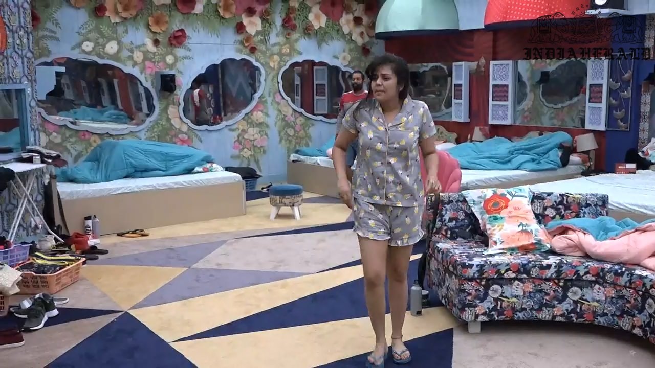 Bigg Boss Telugu Season 3 Day 11 Hot Stills Set 1
