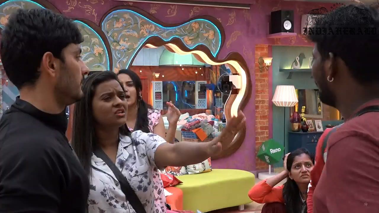 Bigg Boss Telugu Season 3 Day 11 Hot Stills Set 1