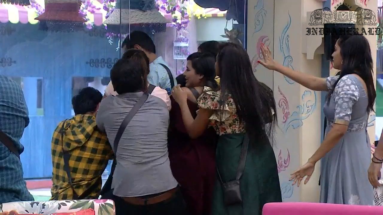 Bigg Boss Telugu Season 3 Day 11 Hot Stills Set 2