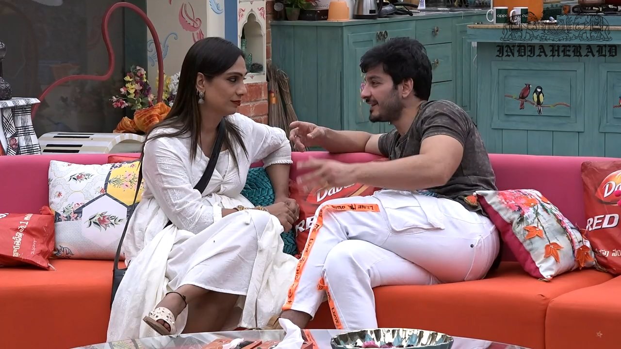 Bigg Boss Telugu Season 3 Day 12 Hot Stills Set 1