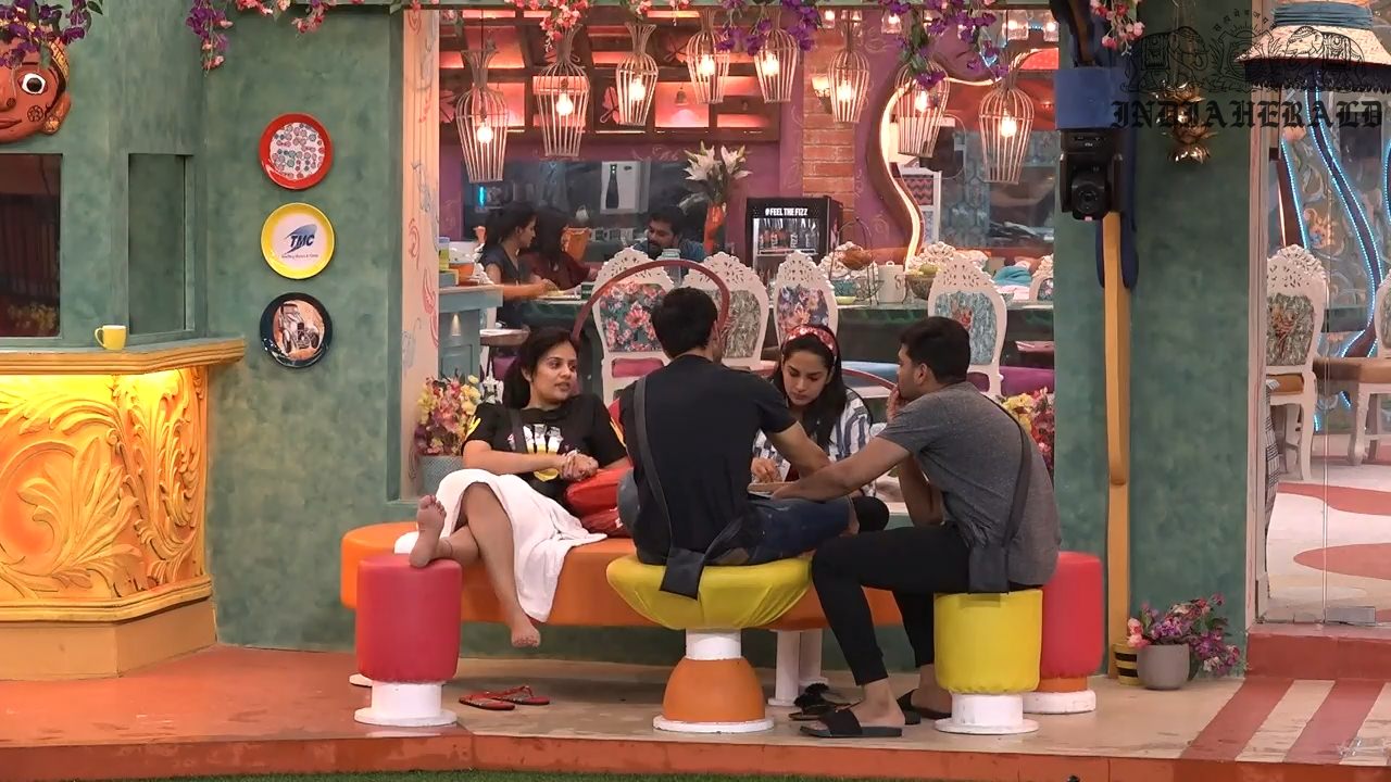 Bigg Boss Telugu Season 3 Day 12 Hot Stills Set 1