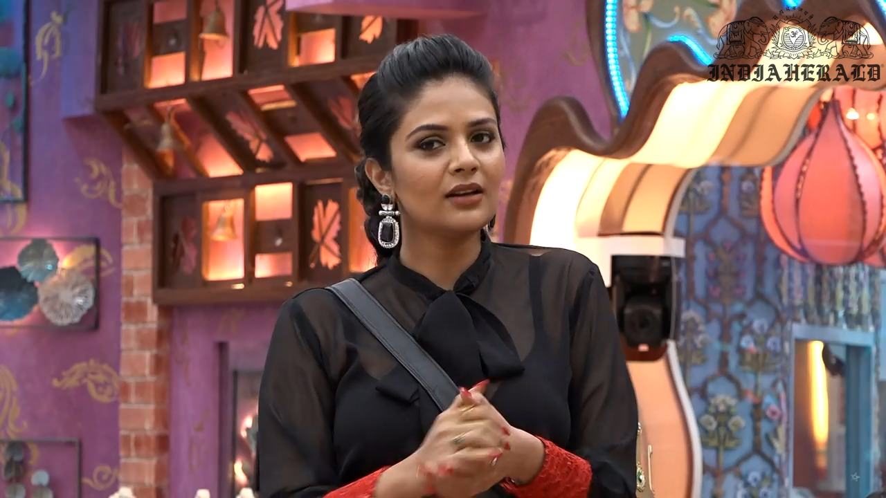 Bigg Boss Telugu Season 3 Day 13 Hot Stills Set 3