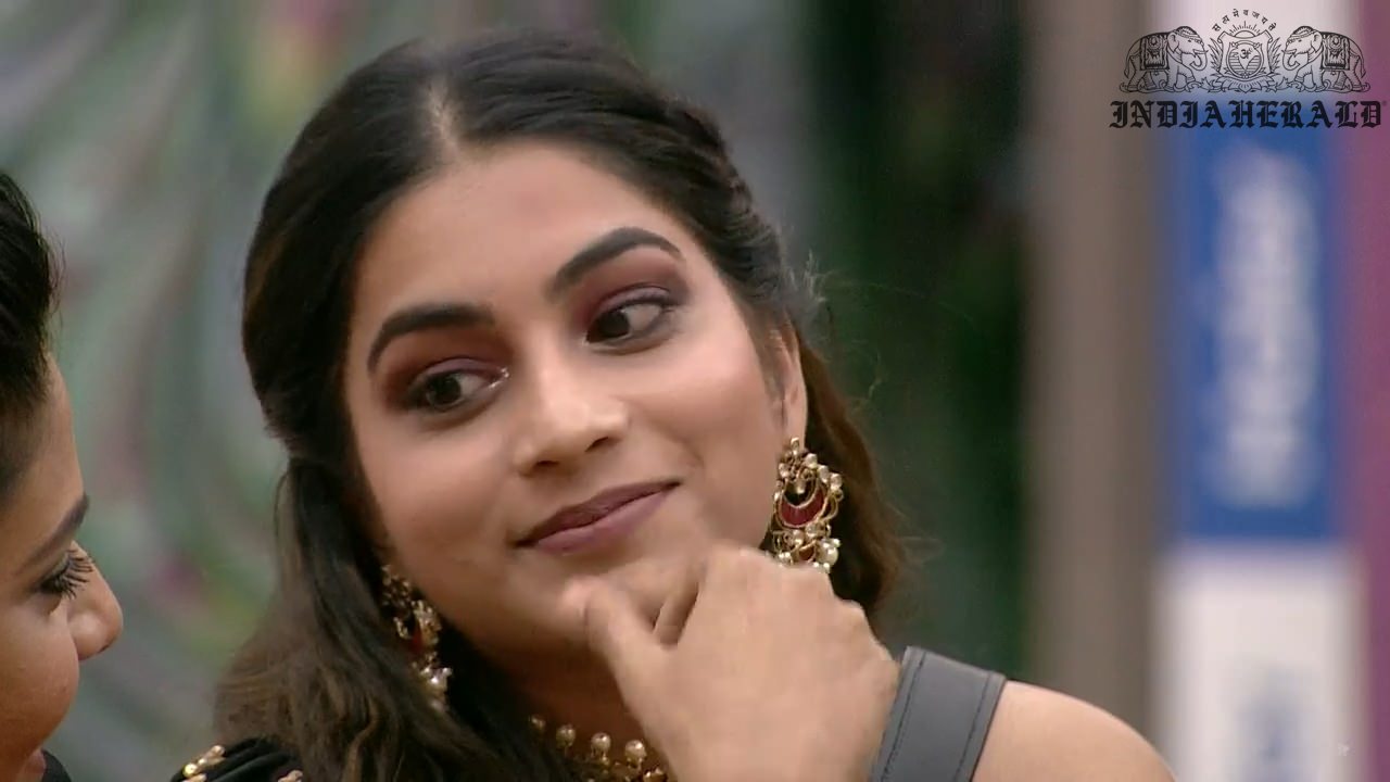 Bigg Boss Telugu Season 3 Day 13 Hot Stills Set 3