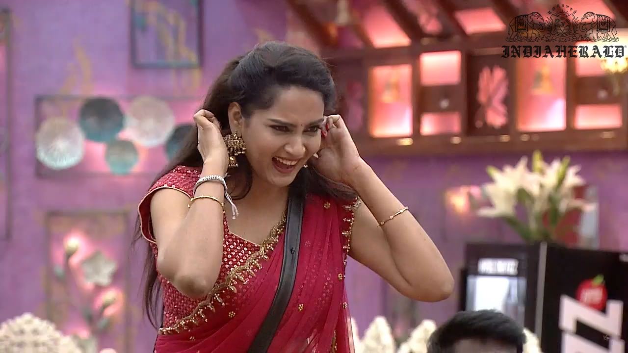 Bigg Boss Telugu Season 3 Day 14 Hot Stills Set 2