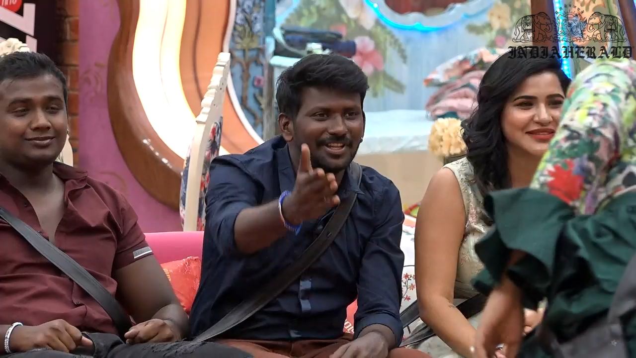 Bigg Boss Telugu Season 3 Day 14 Hot Stills Set 3