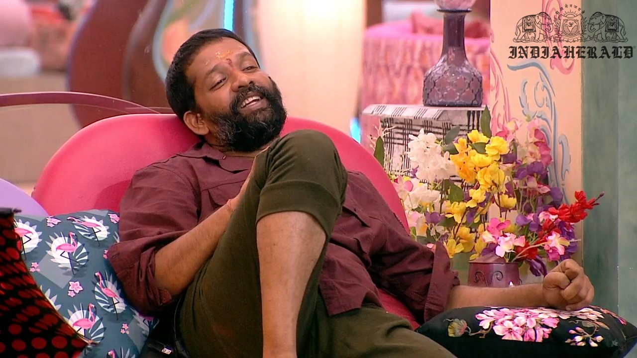 Bigg Boss Telugu Season 3 Day 16 Hot Stills Set 1