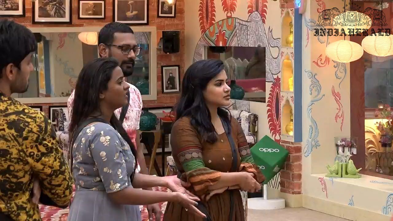 Bigg Boss Telugu Season 3 Day 16 Hot Stills Set 1