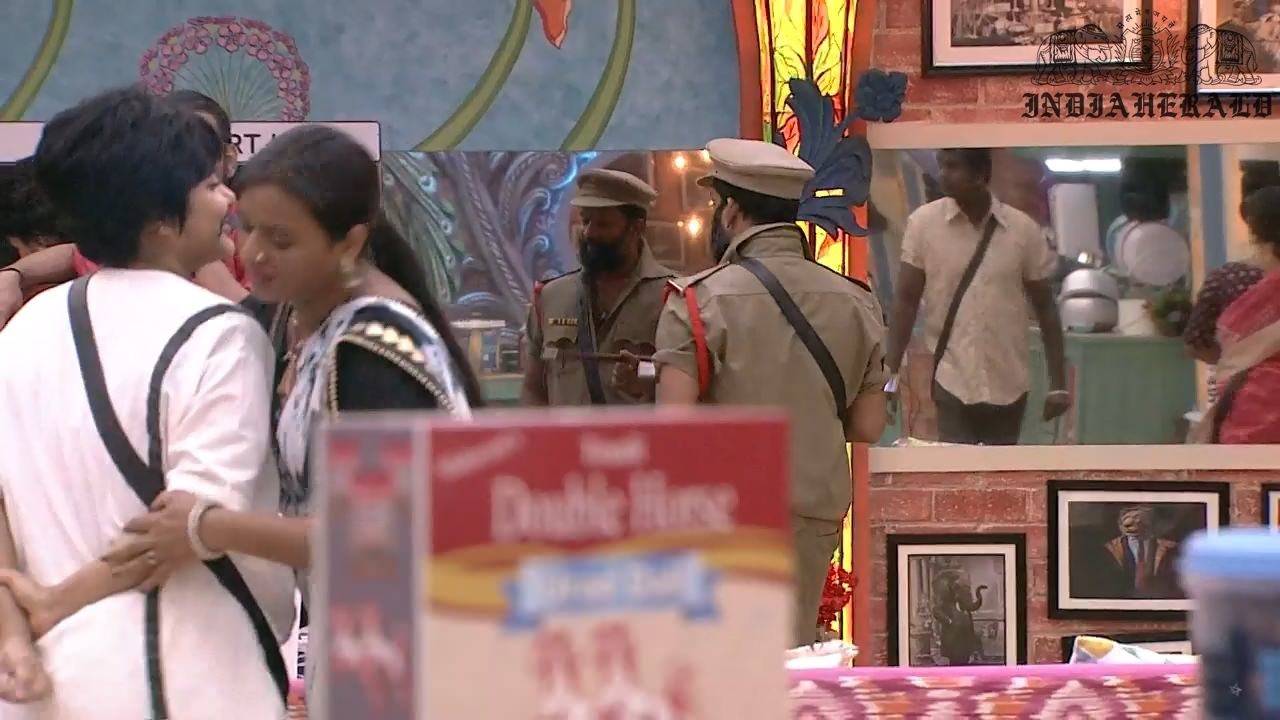 Bigg Boss Telugu Season 3 Day 16 Hot Stills Set 3