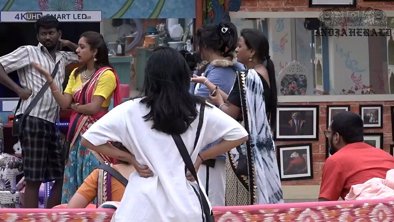 Bigg Boss Telugu Season 3 Day 17 Hot Stills Set 2