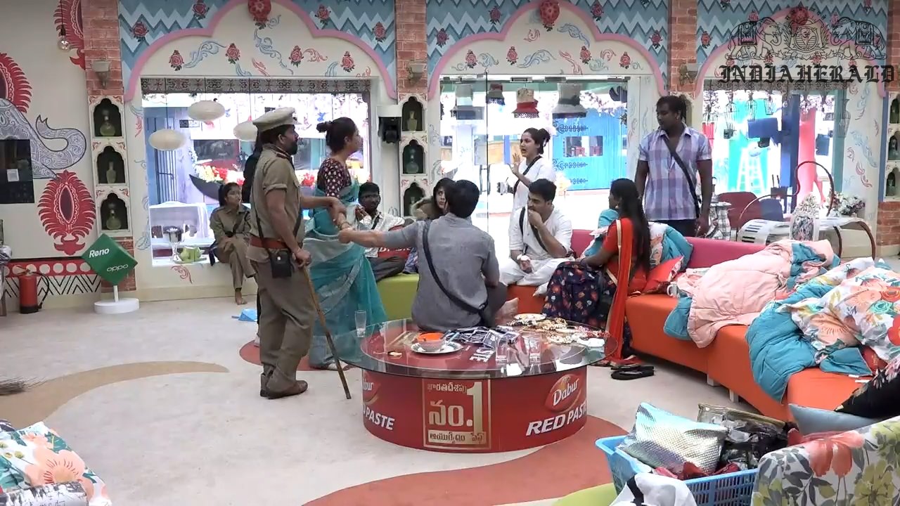 Bigg Boss Telugu Season 3 Day 18 Hot Stills Set 1