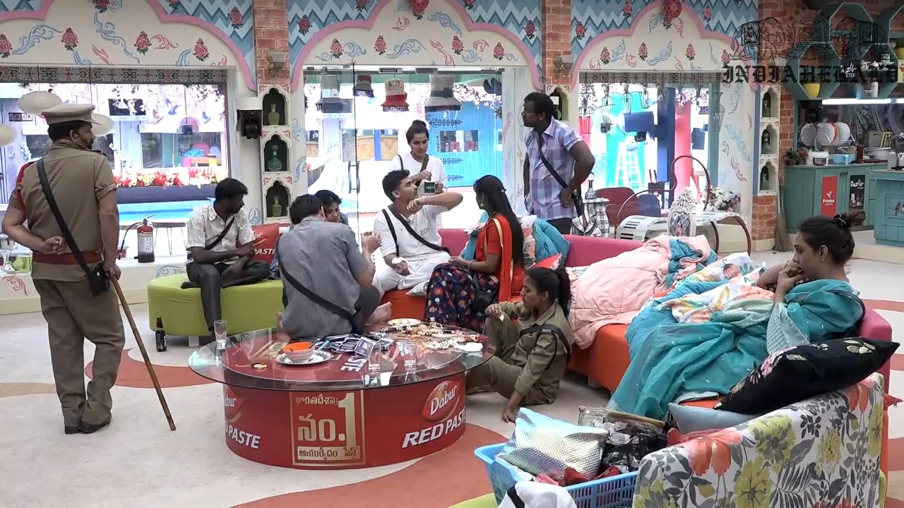 Bigg Boss Telugu Season 3 Day 18 Hot Stills Set 1